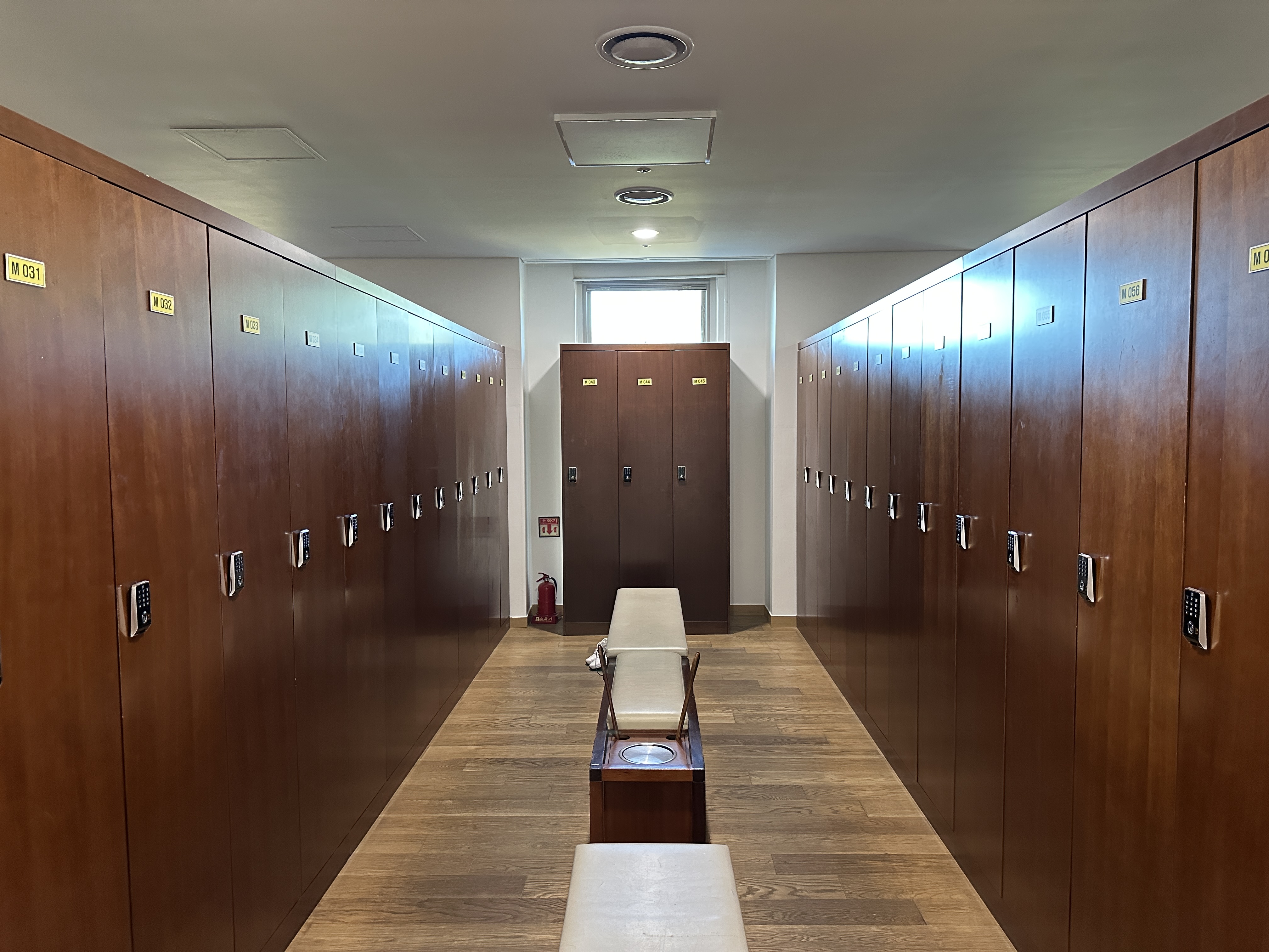 옥스필드 탈의실