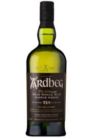 초록과 블랙이 조화된 위스키