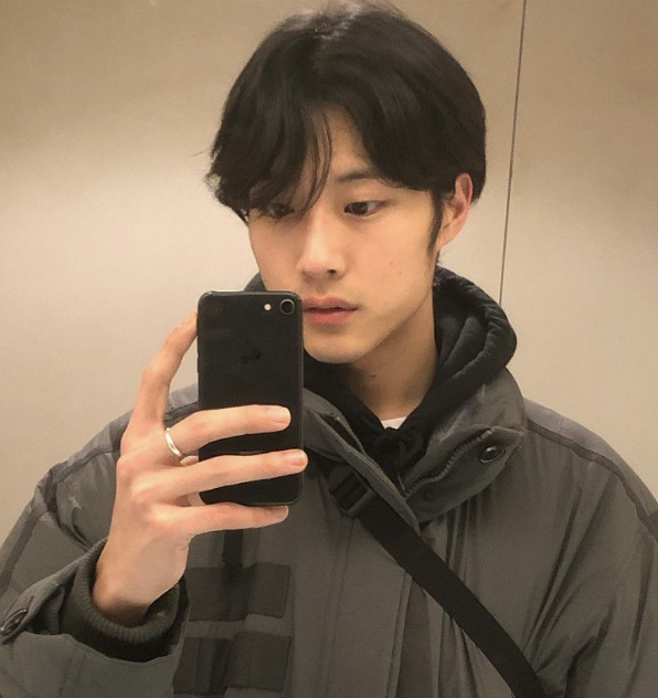 이종원 거울셀카