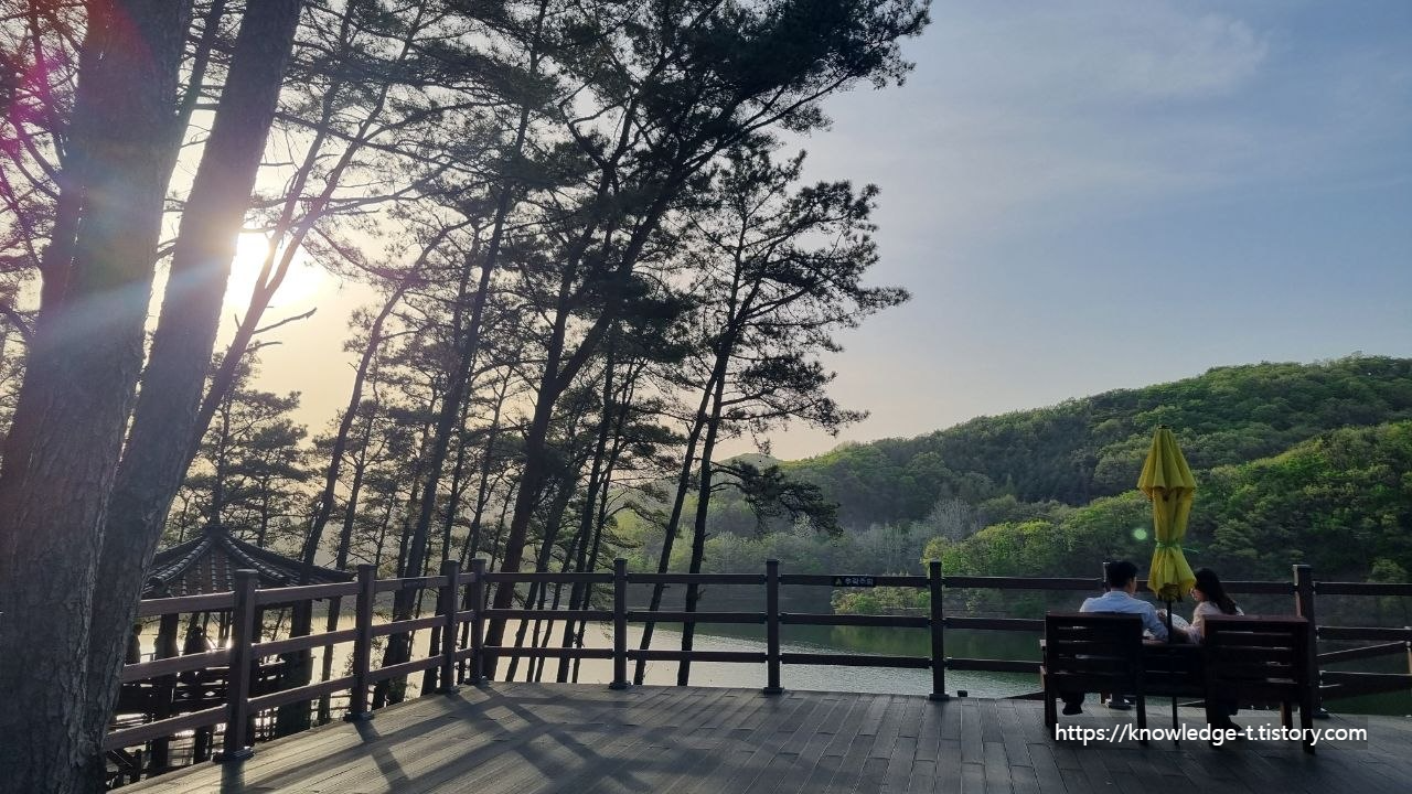 경기 파주 마장호수 출렁다리 시작점에서 바라본 풍경