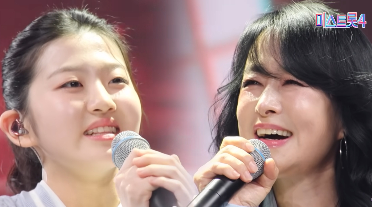 윤윤서 적우 - 꼬마인형