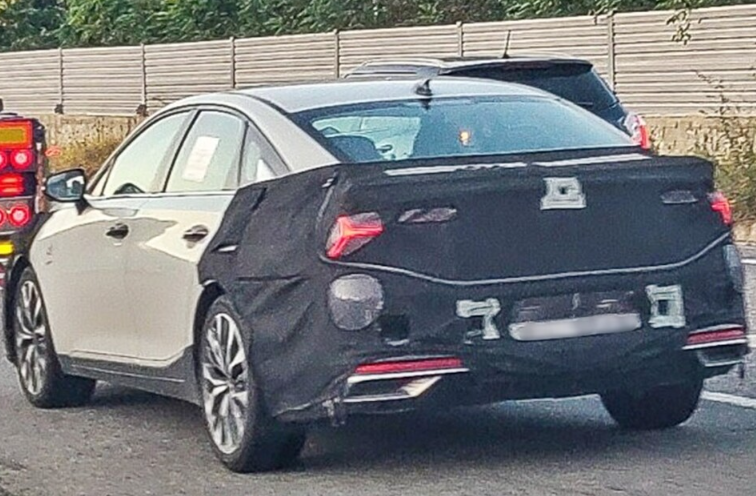 K8 페이스리프트 스파이샷(출처:k8오너스클럽)