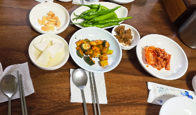 구찌뽕 상계탕 반찬