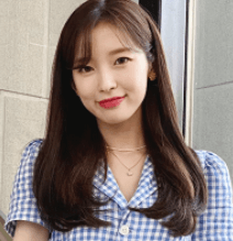 배우 아린님 얼굴 사진입니다.