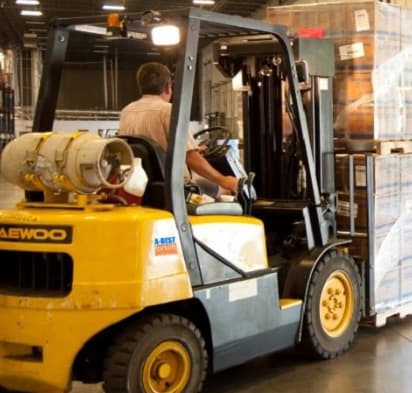 지게차 운전 사진