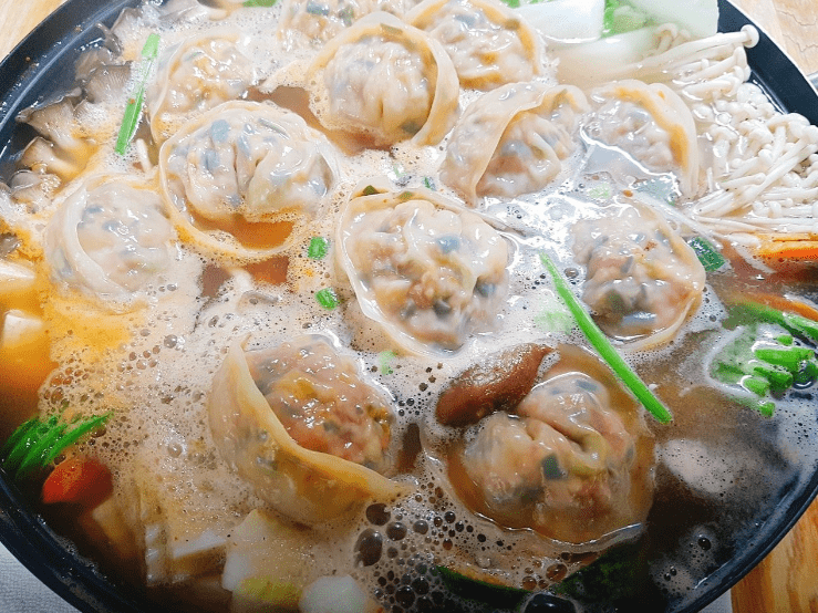 용현동 맛집 "암돌 속풀이 칼국수" 음식