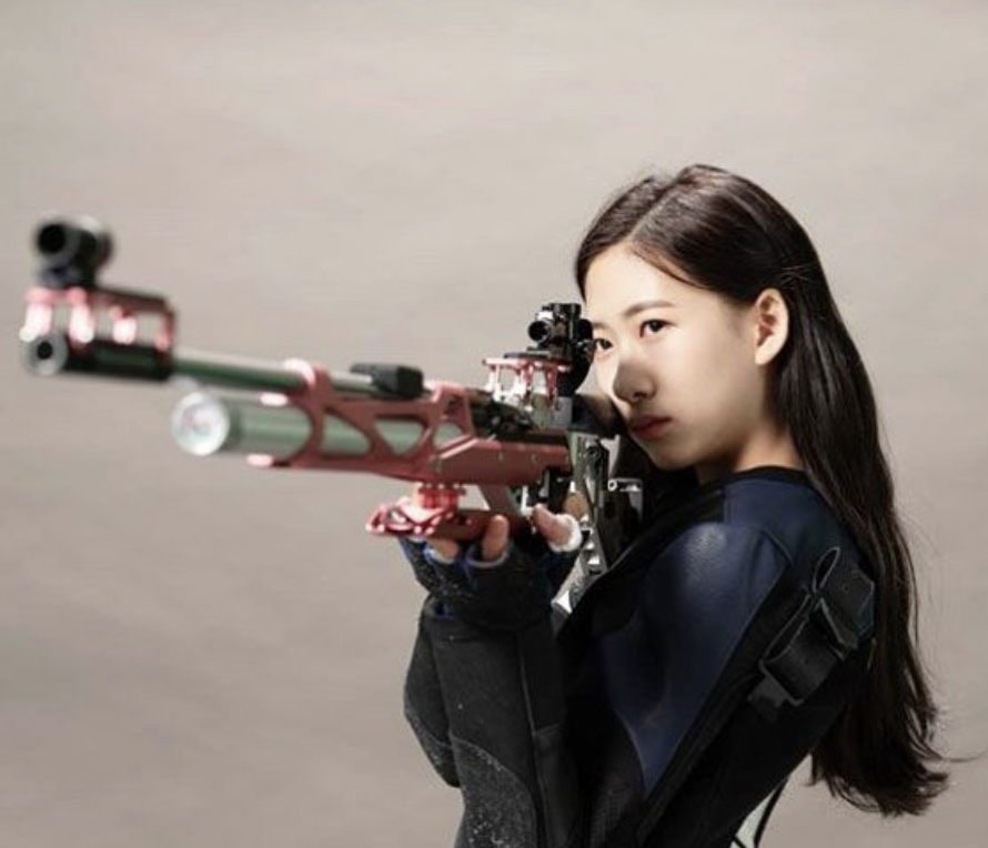 박민하 사격 화보