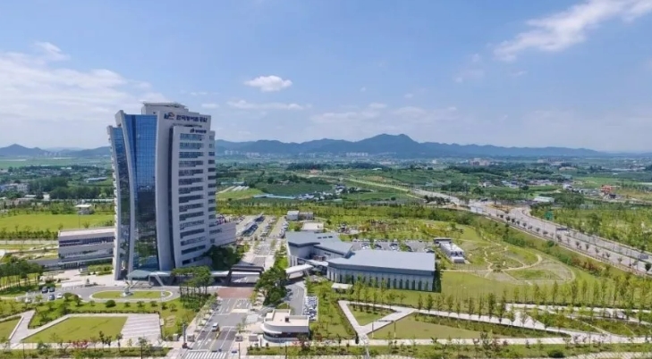 국가철도공단, 유능한 인재 93명 채용...10월 5일부터 원서접수 ㅣ 한국농어촌공사, 신입사원 333명 공개 채용