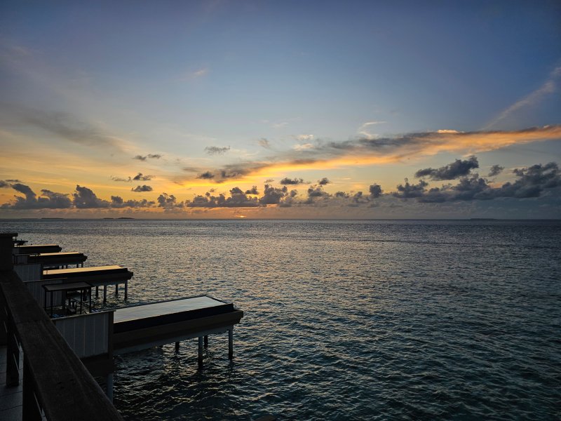 몰디브 앙사나 벨라바루 인오션 빌라의 선셋 전경