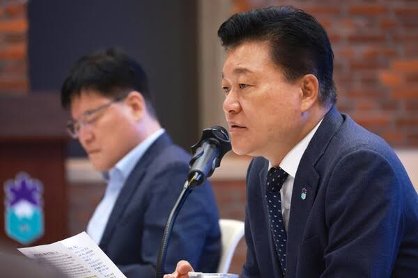 신용한 충북지사 압수수색