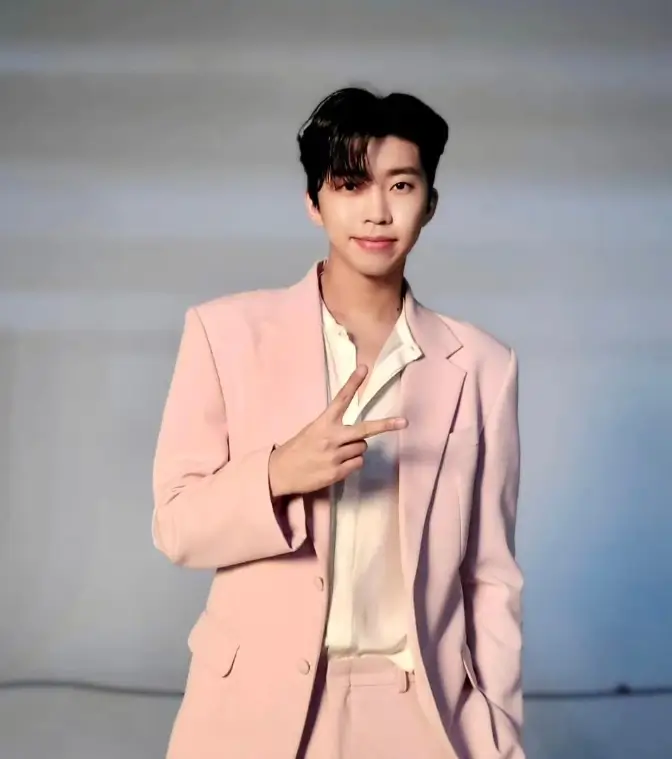 임영웅 노래모음 갤러리 유튜브ㅣ나이 키 혈액형 MBTI