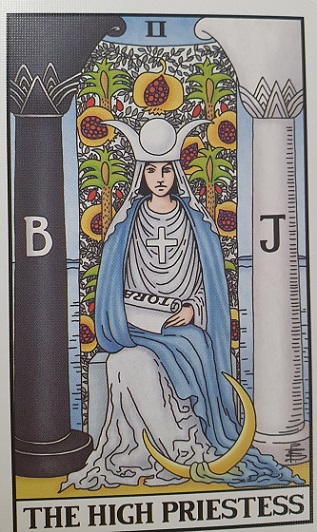 The-High-priestess