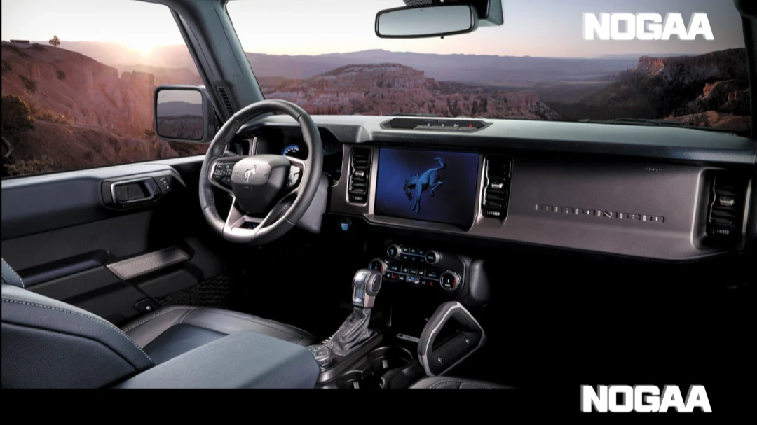 브롱코 인테리어 및 기술