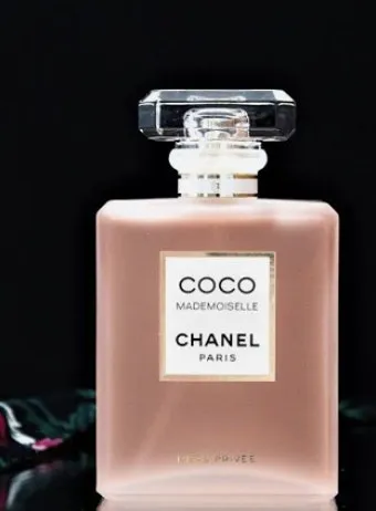 60대 여성 향수 추천 우아함과 은은함을 담은 인생 향수 TOP7 2025년_22