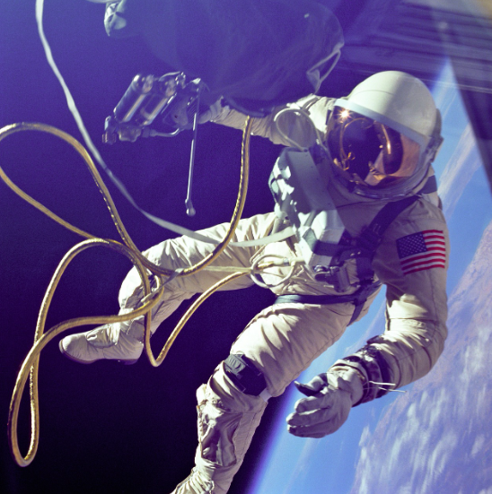 우주에서 우리 몸은 어떻게 변할까?