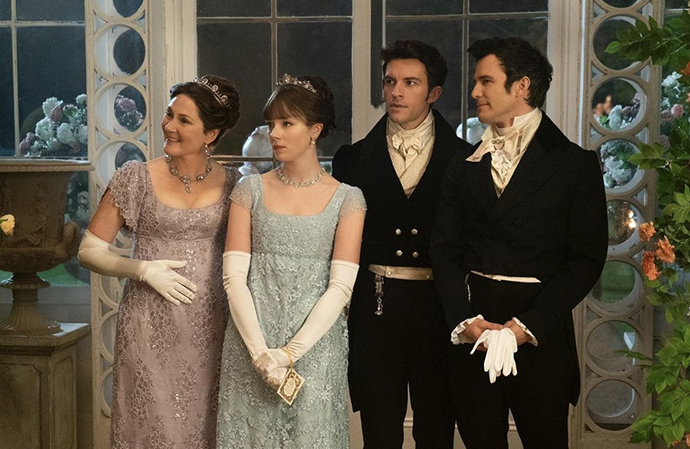 사교계에-간-엄마-엘로이즈-앤소니-베네딕트