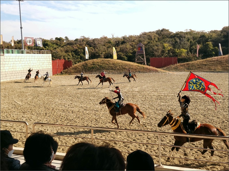 더마파크-기마공연4