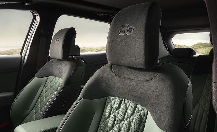 스포티지 하이브리드 30주년 에디션 실내 디자인