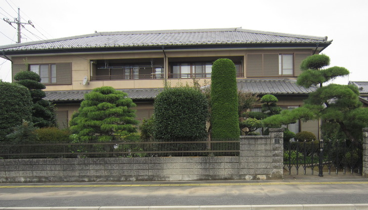 일본의 2층 단독주택의 정면 사진