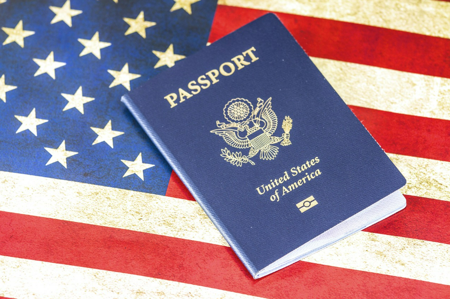 H-1B 비자란 무엇이고, 트럼프 대통령의 H-1B 관련 최근 정책은?(h1b 비자, h1b visa, h1b 비자 수수료, 누구에게 영향이 있는지, 미국 취업에 타격, 고용주가 $100,000 납부?)