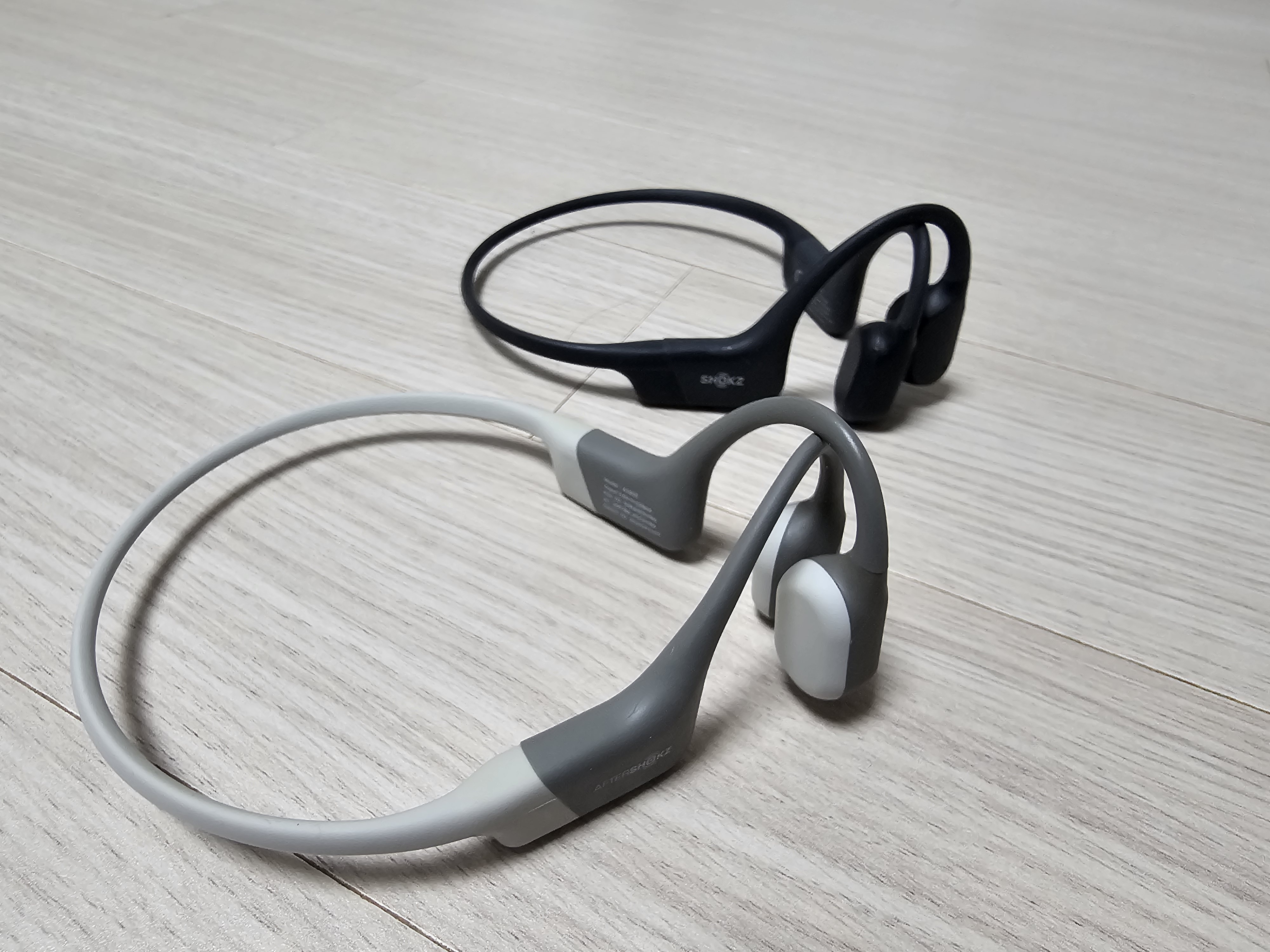 샥즈(에프터샥즈) 이어폰 2대로 함께 듣기 테스트 사진