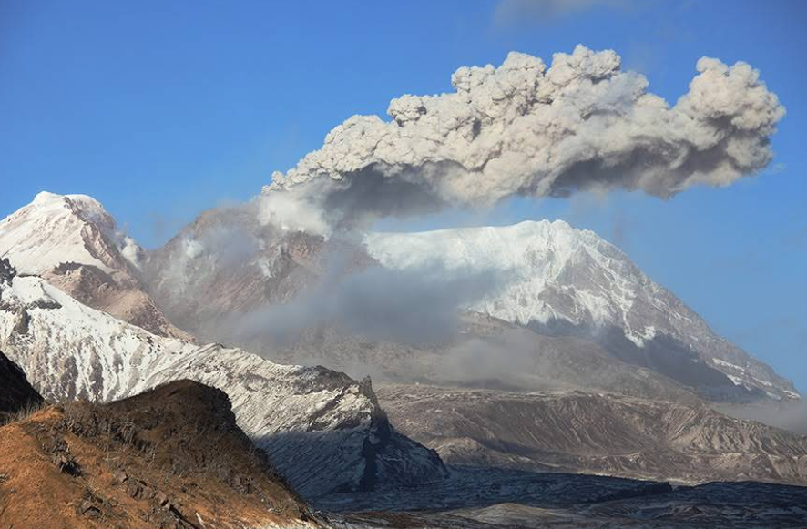 시벨루치 호산의 분화 사진