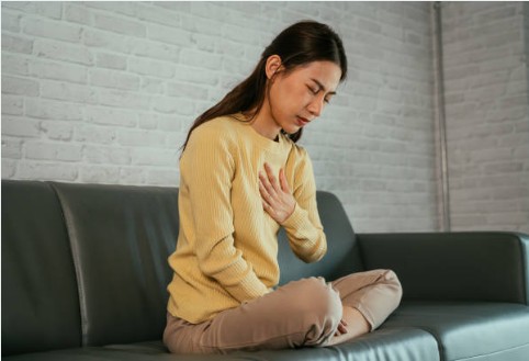 가슴이 답답한 증세의 원인