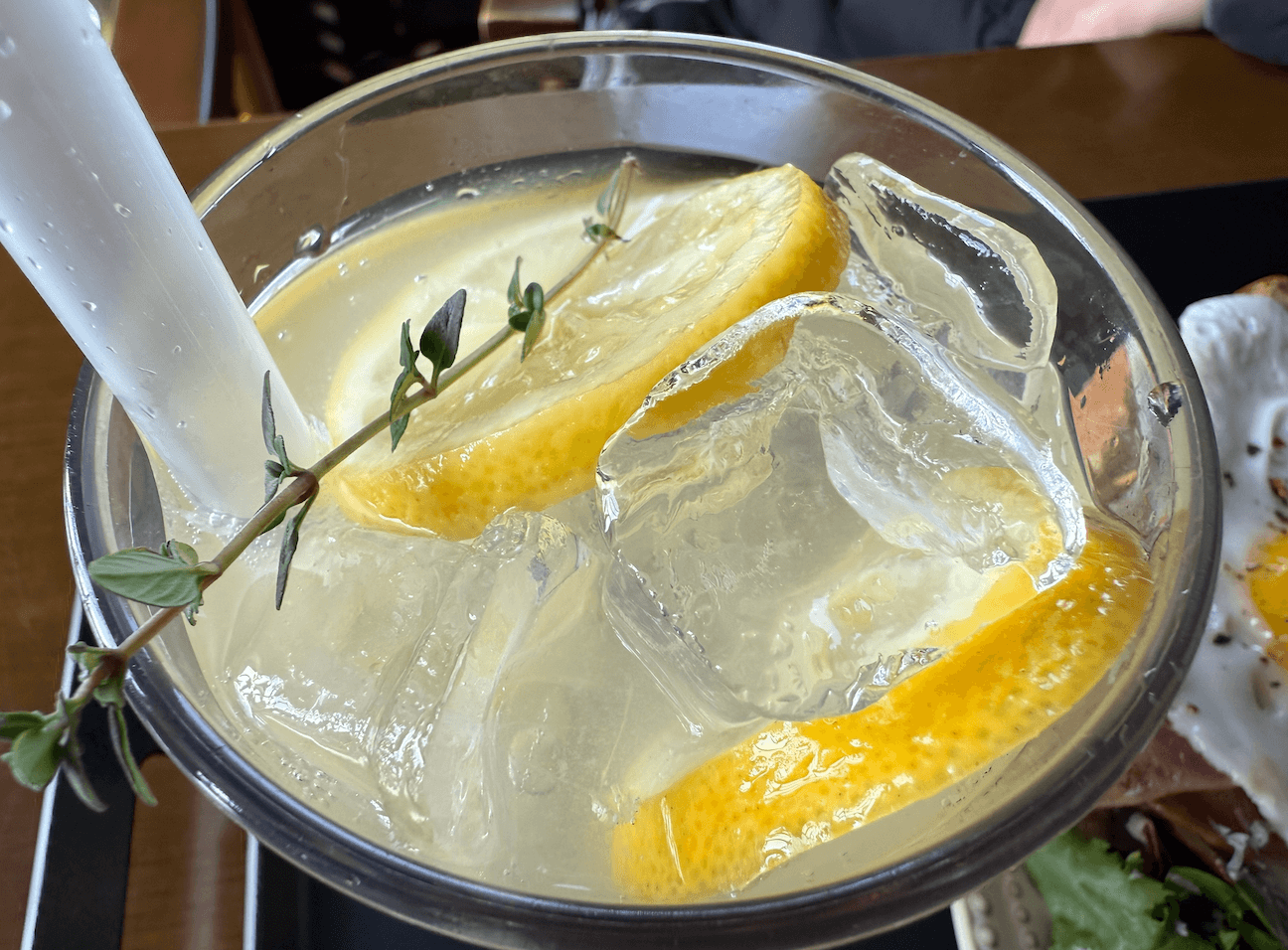 굿즈 브런치 카페