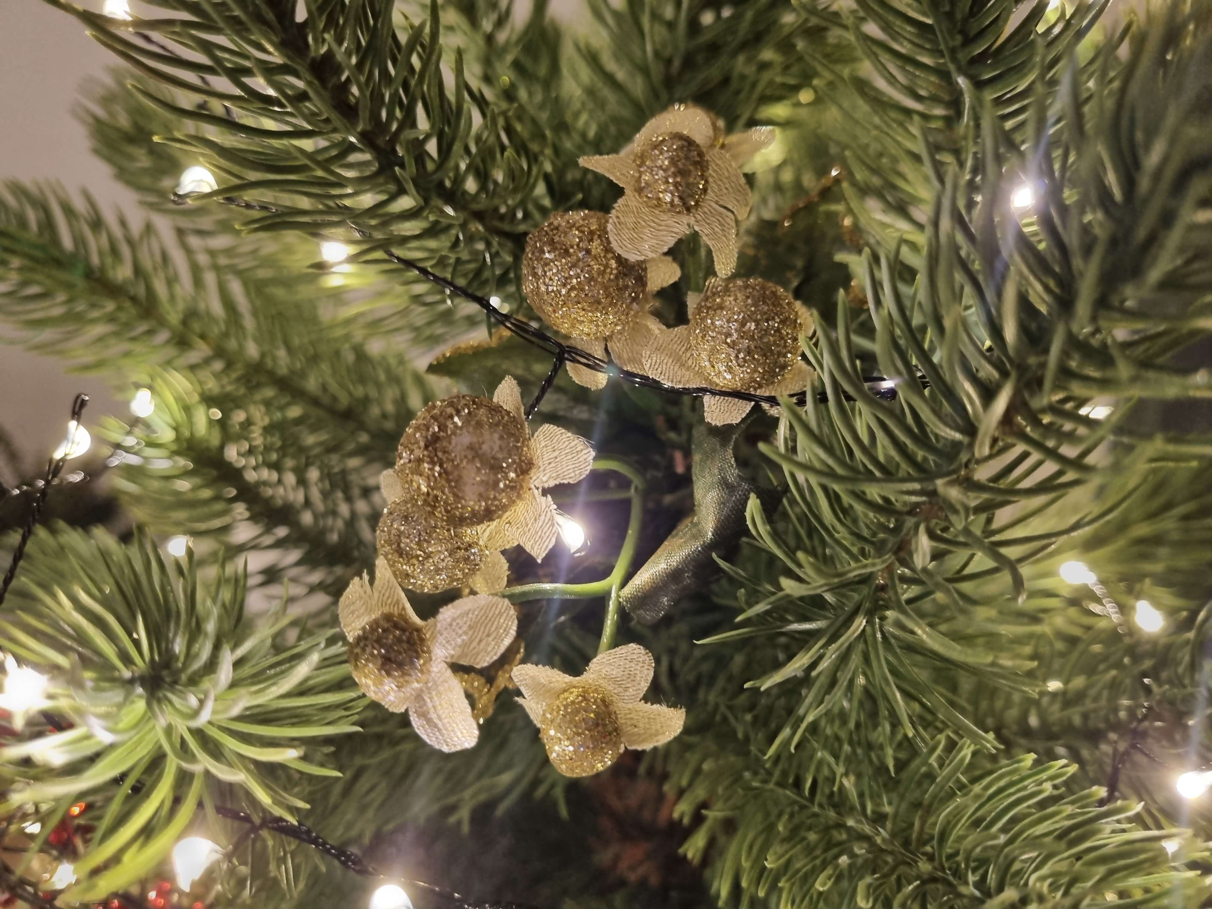 크리스마스 트리 전구