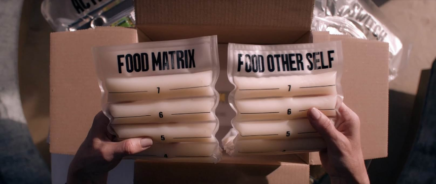 영화 '서브스턴스(The Substance)' 관람평 - 현대 사회의 외모 지상주의와 젊음에 대한 집착 풍자