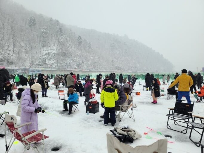 2025 화천 산천어축제, 현장접수 얼음낚시