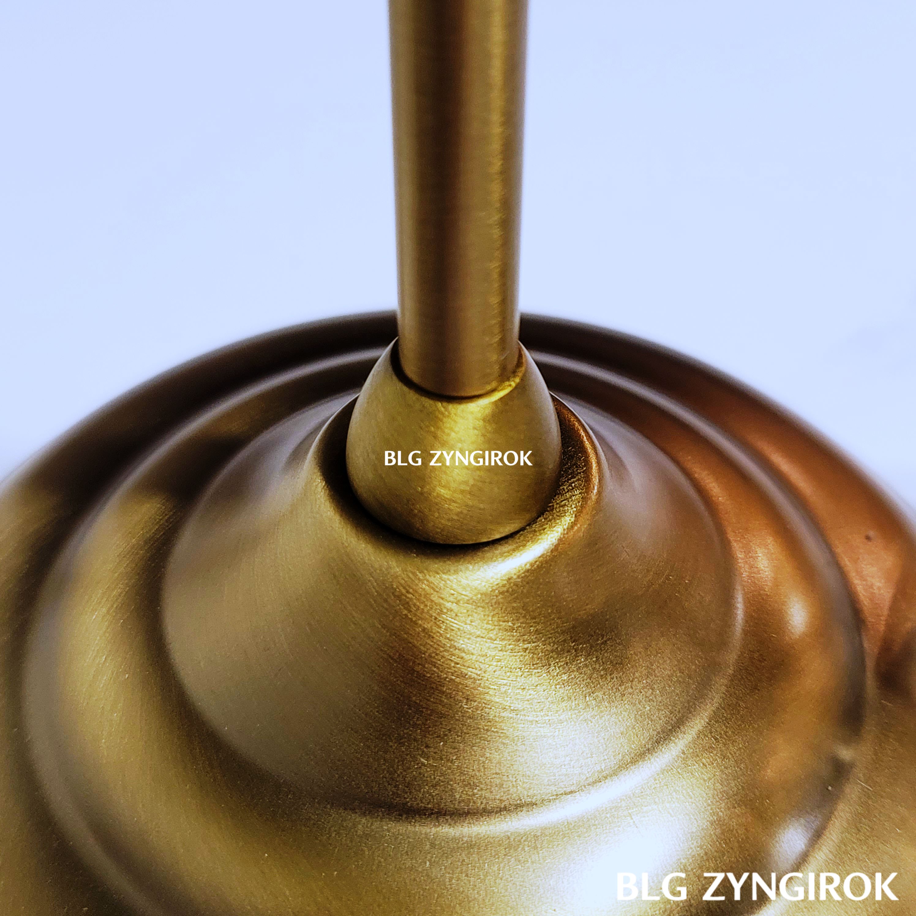 이케아-아스트리드-본체-밑부분-접합모습이다.