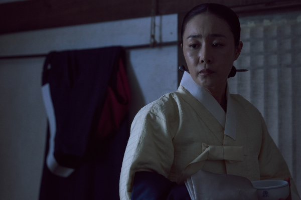 영화-노량-죽음의-바다-문정희-스틸컷