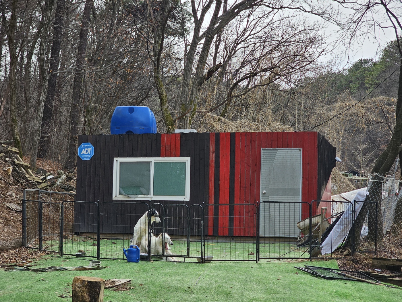 &sect; 닭장 / 개집