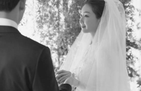 최지우 결혼