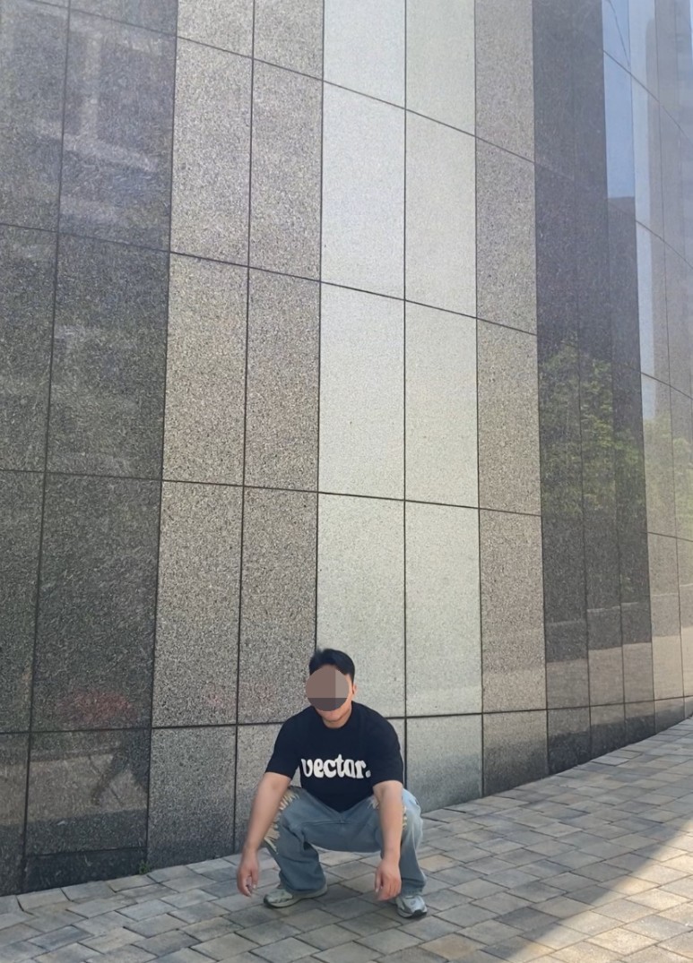 데일리룩(2024. 4. 28.)벡타르 반팔티, vectar. 반팔티, 벡타르 티셔츠, vectar. 티셔츠, vectar., 벡타르, 무신사스탠다드 데미지진, 아식스 조그 100 실버