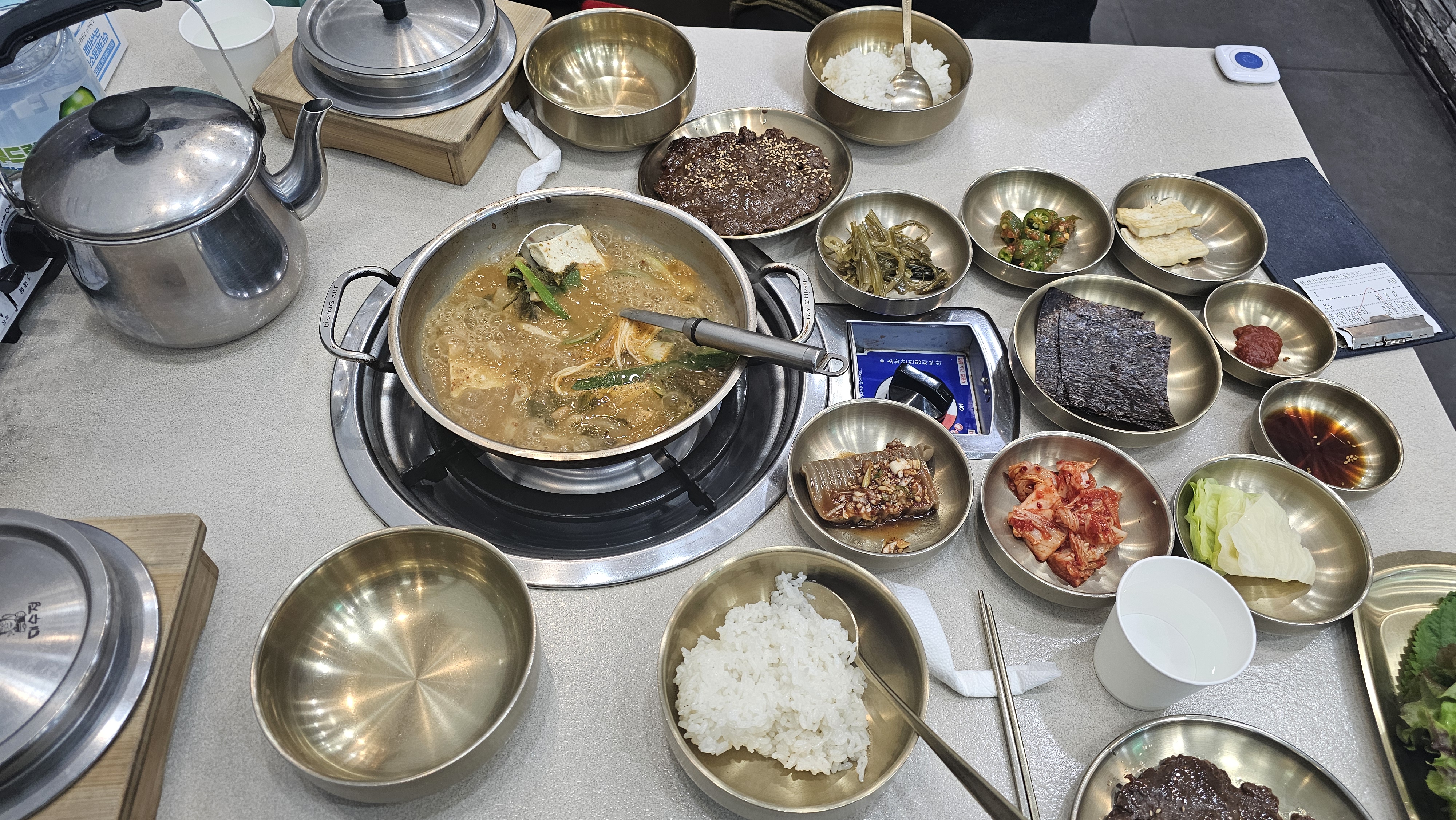대수정 솥밥 정식 차림상