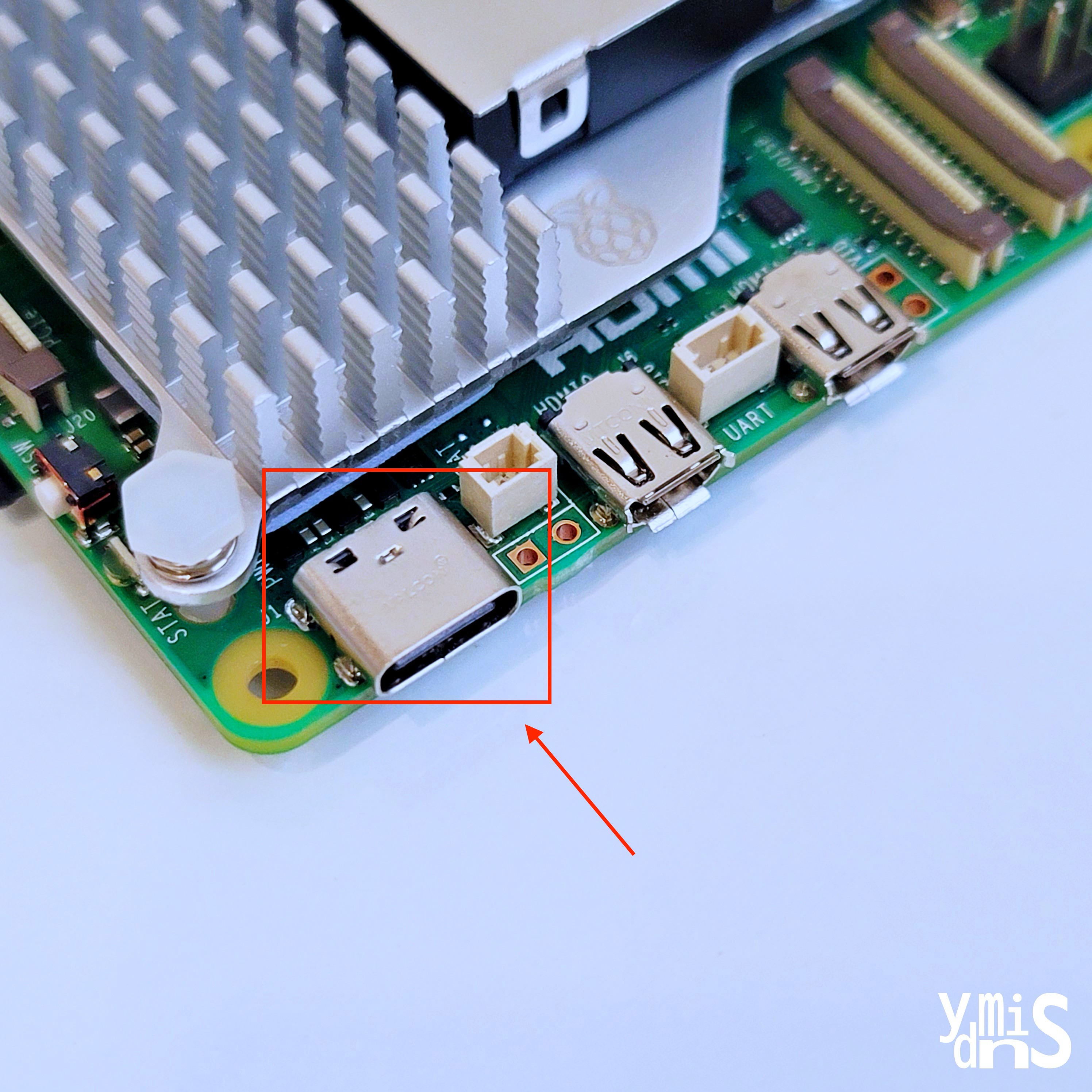 Personal Server Build - Raspberry Pi Initial Booting - C Type 연결부 모습이다.
