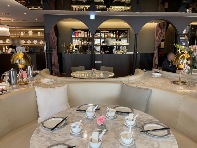 한남동 SMT 차이나룸 몬드리안 호텔점 - 홀 좌석