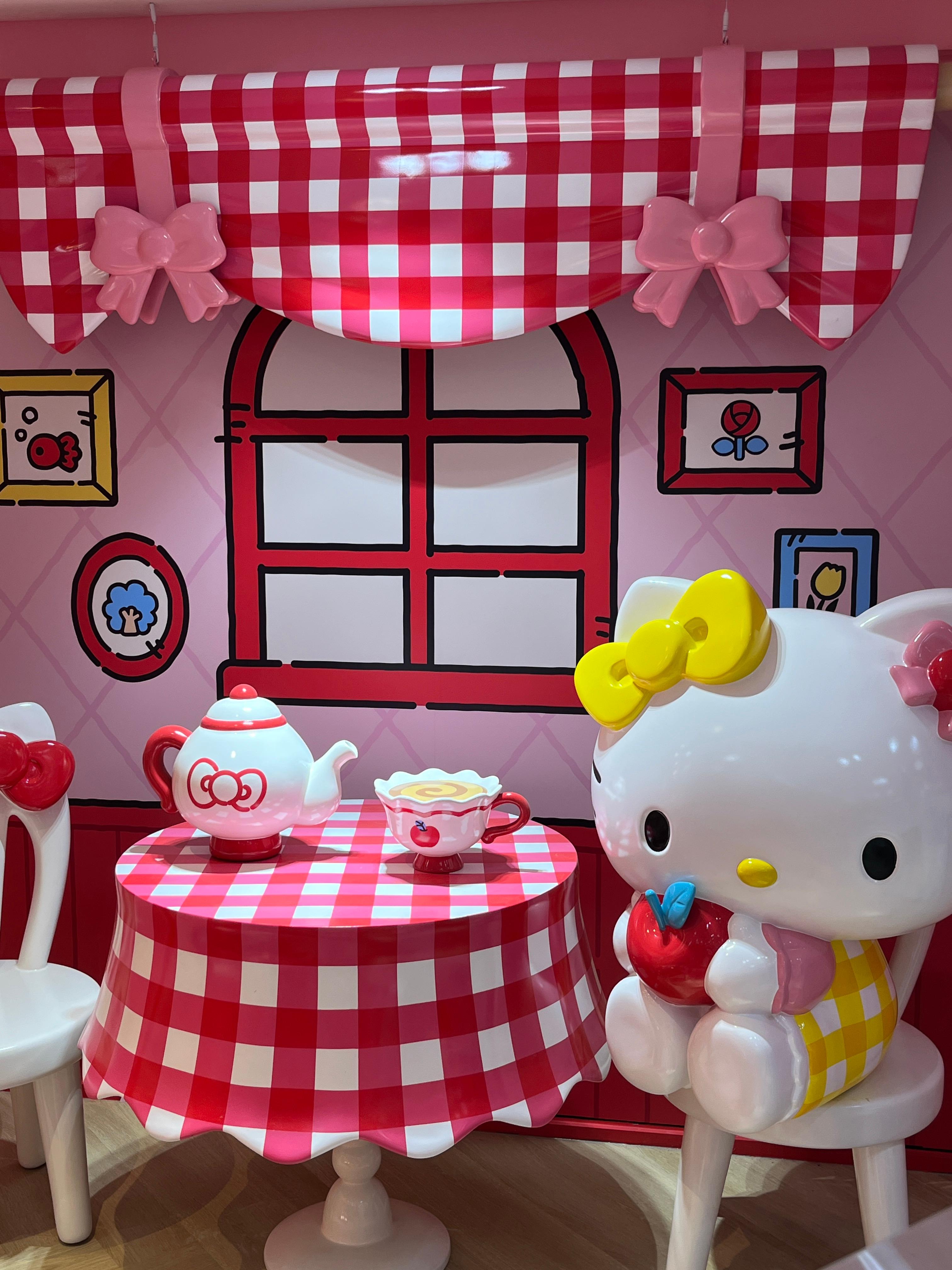 헬로키티 애플카페