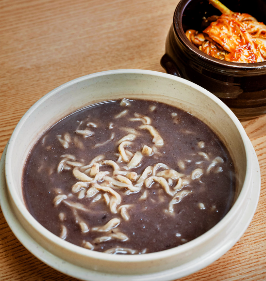 생생정보 바지락칼국수 팥칼국수 팥옹심이 엄마는슈퍼우면 서울 금천구 바지락손칼국수