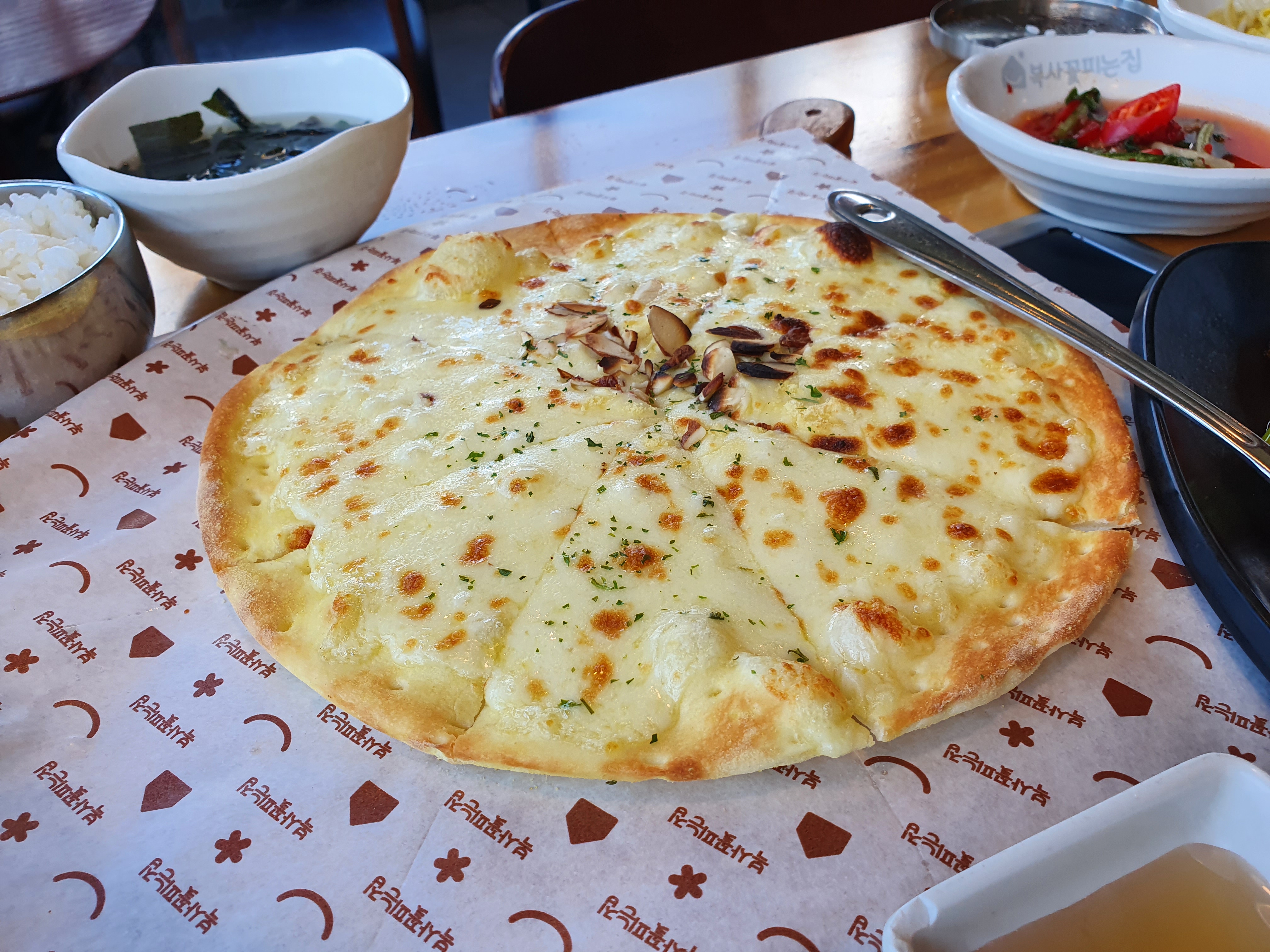 학하동 맛집 복사꽃피는집 쭈꾸미세트 2인 고르곤졸라피자