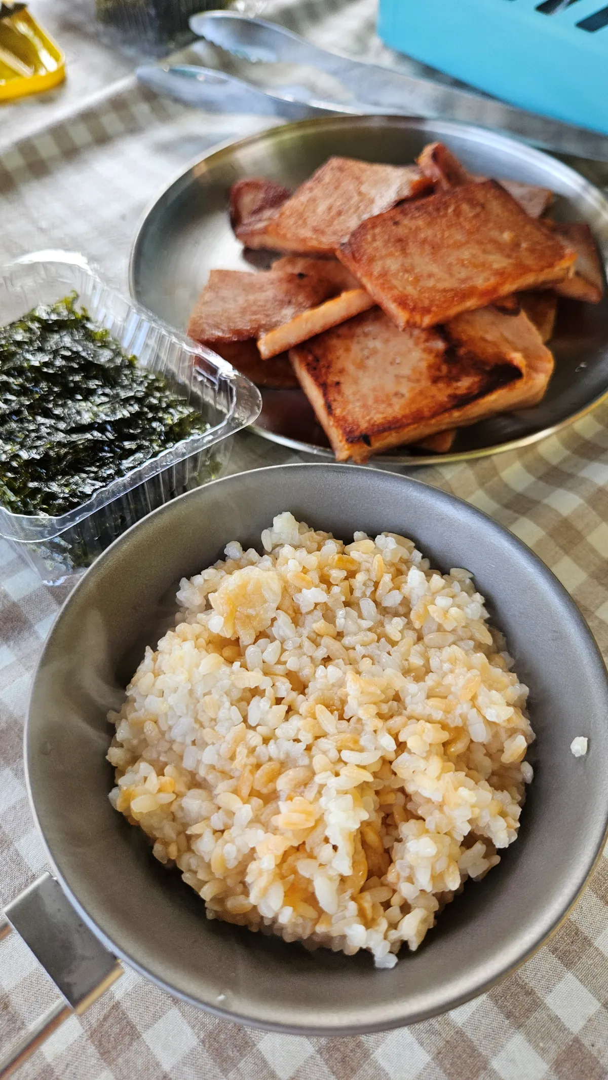 누룽지밥과-구운-스팸-그리고-김