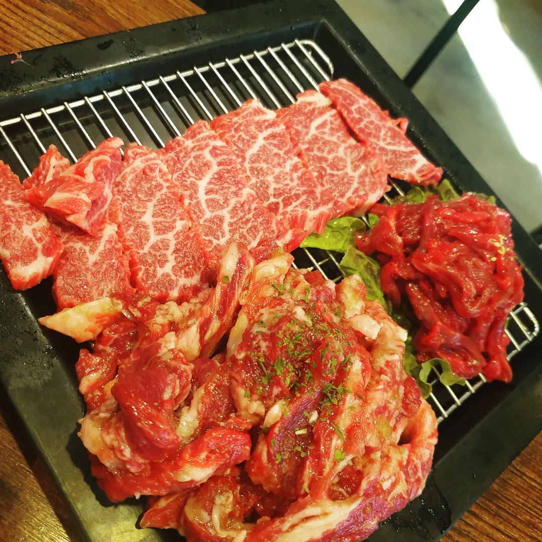 최강야구 몬스터즈 소고기 숯불구이 2022 시즌1 종료 회식 맛있는 고기집 왕십리 맛집 위치 메뉴 가격 정보