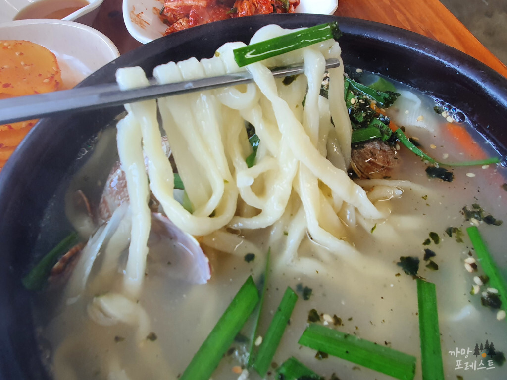 시골여행 칼국수 면발