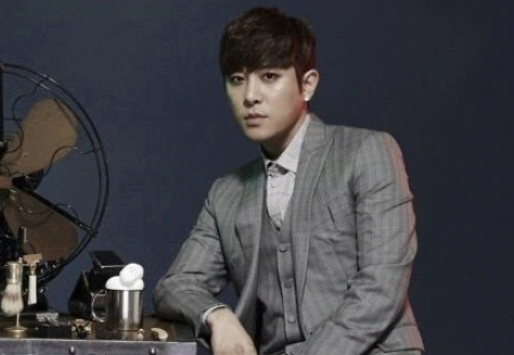 디셈버 윤혁 사기 징역 10년 구형 이유