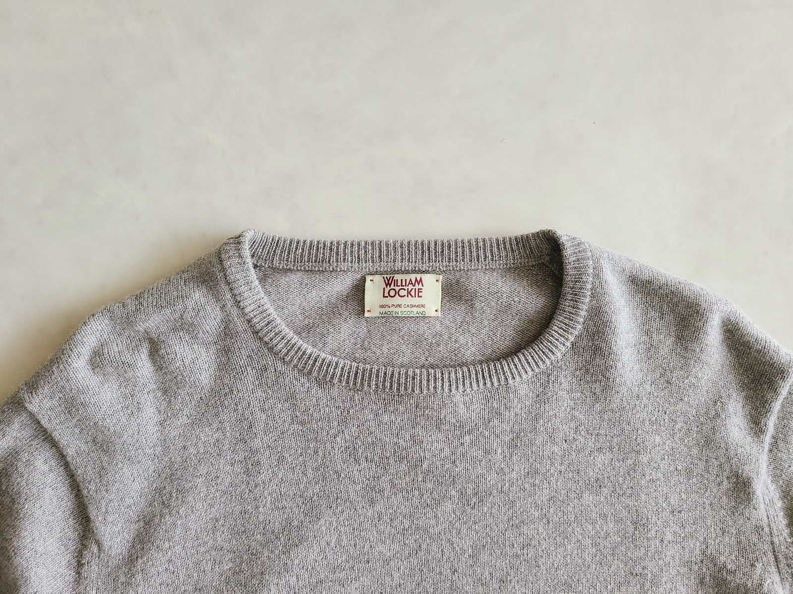 윌리엄 로키의 캐시미어 100 니트