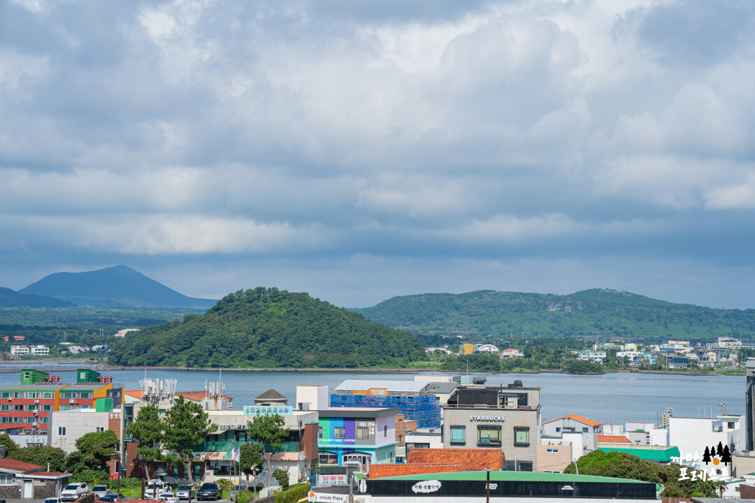 성산일출봉 우뭇개 해안 식산봉 두산봉