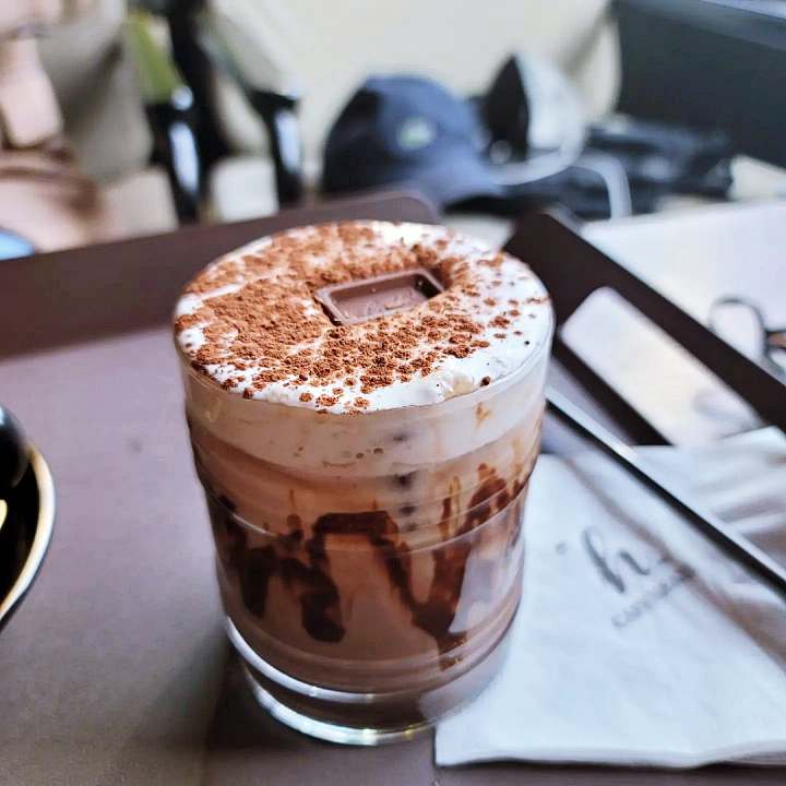 토요일은 밥이좋아 예산 윤봉길기념관 메타세콰이어길 오픈 샌드위치 맛집 그릭요거트 생과일 콘치즈 소시지 잠봉뵈르 예산10미 현지인 추천 토밥 좋아 방송정보