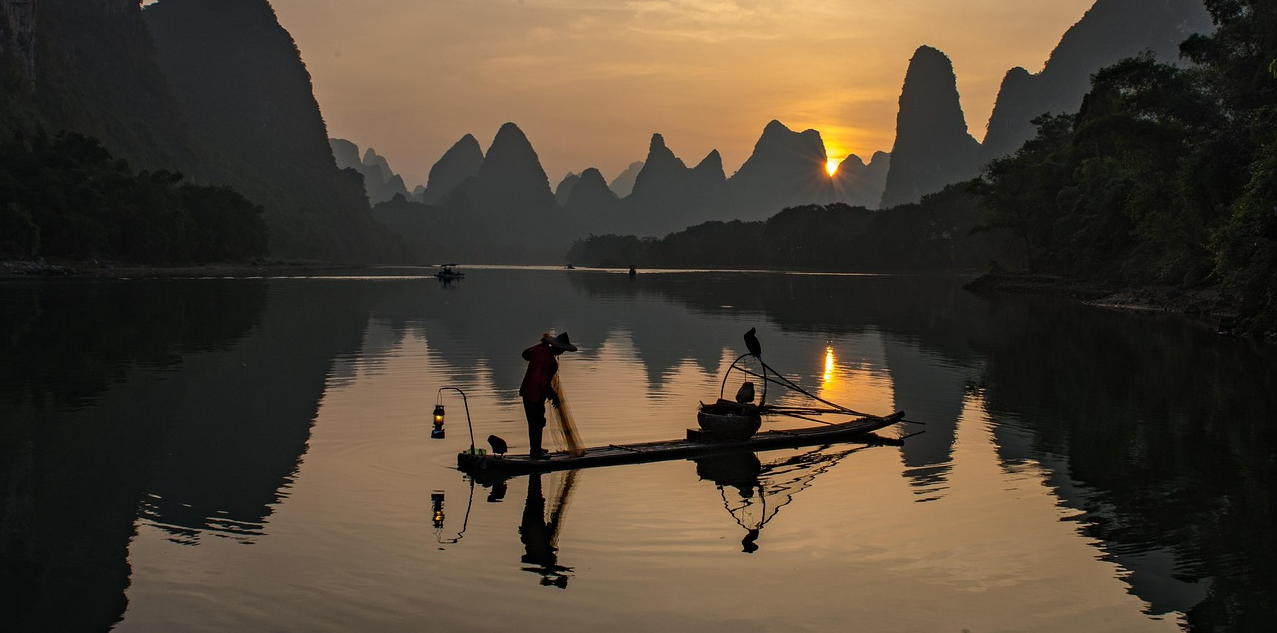 이강 해돋이와 어부